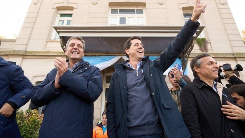 Los ministros encabezaron, junto a su par de Transporte, Diego Giuliano, el acto que sirvió para vol