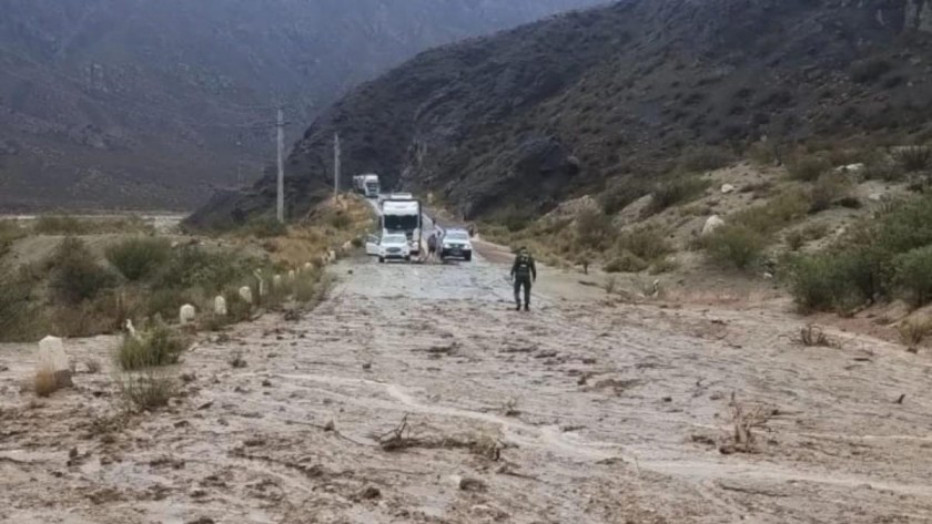 Un alud cortó transitoriamente el tránsito en la Ruta Internacional 7 camino a Chile