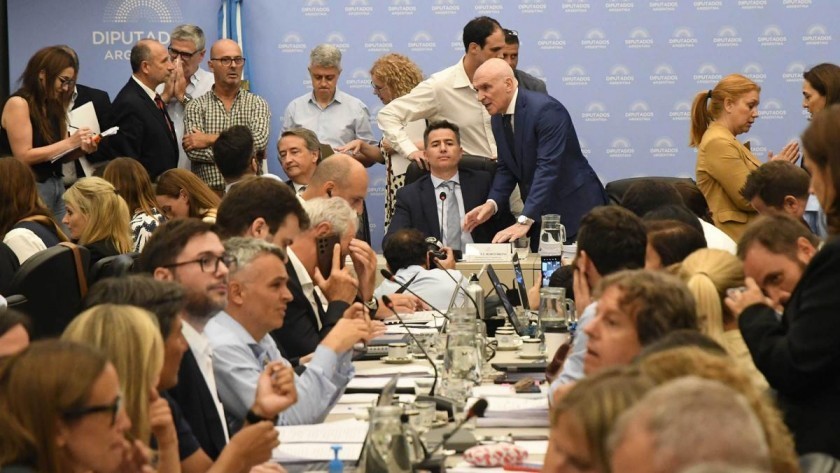 Ley de Bases: El Gobierno logró emitir un dictamen de mayoría en Diputados