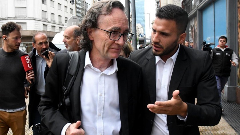 Rompe con dos gobernadores: Milei echó a Royon de la Secretaría de Minería y a Giordano de la Anses