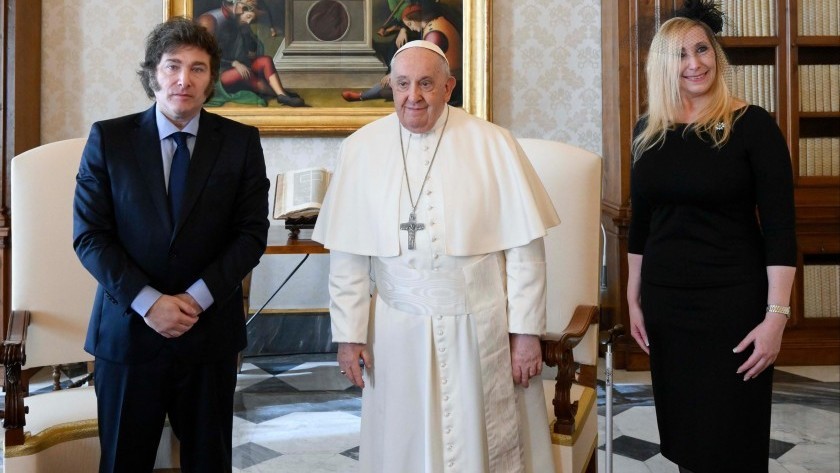 Milei se reunió una hora con Francisco en el Vaticano