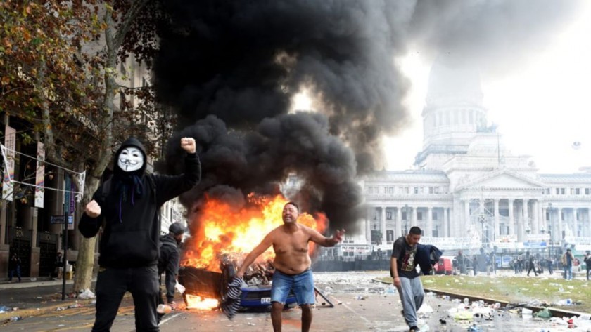 Incidentes en el Congreso: liberan a 17 detenidos, pero otros 16 seguirán presos