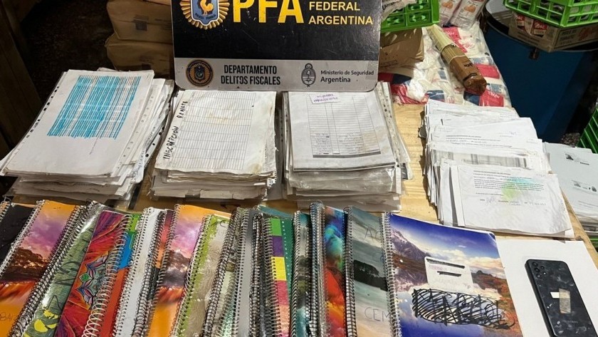 Planes sociales: La Justicia allanó al Movimiento Evita y Barrios de Pie