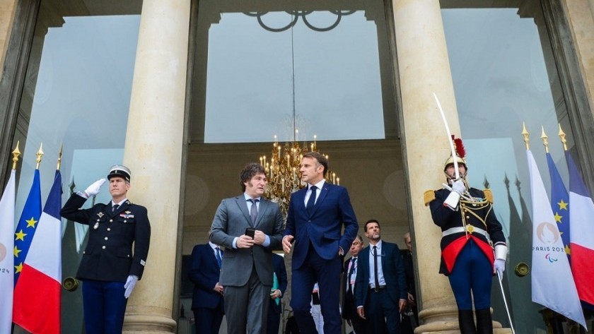 Milei se reunió con Macron en Francia antes de la fiesta de inauguración de los Juegos Olímpicos