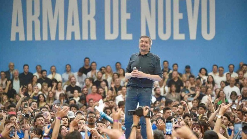 Máximo Kirchner llamó a “construir desde abajo” porque “el acuerdo por arriba salió mal”