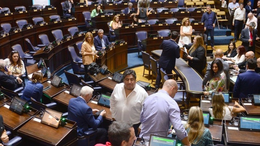PBA: Fracasó en la Legislatura Bonaerense el debate para suspender las PASO