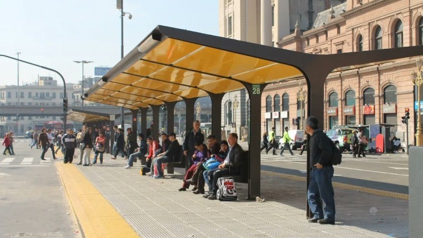 El Gobierno dictó la conciliación obligatoria y habrá colectivos este viernes