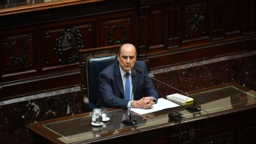 Guillermo Francos negó una devaluación y pidió aprobar la ley antibarras en Diputados