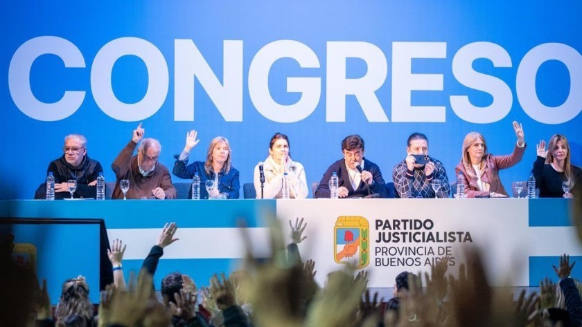 Merlo: Sin Máximo, el PJ bonaerense acordó mantener la unidad electoral