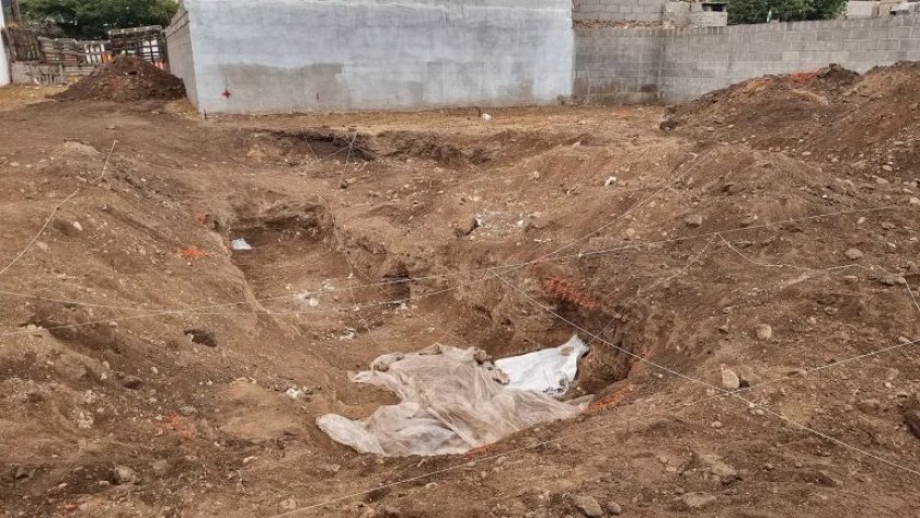 Halan fosa con más de 20 cadáveres cerca del ex centro clandestino de detención